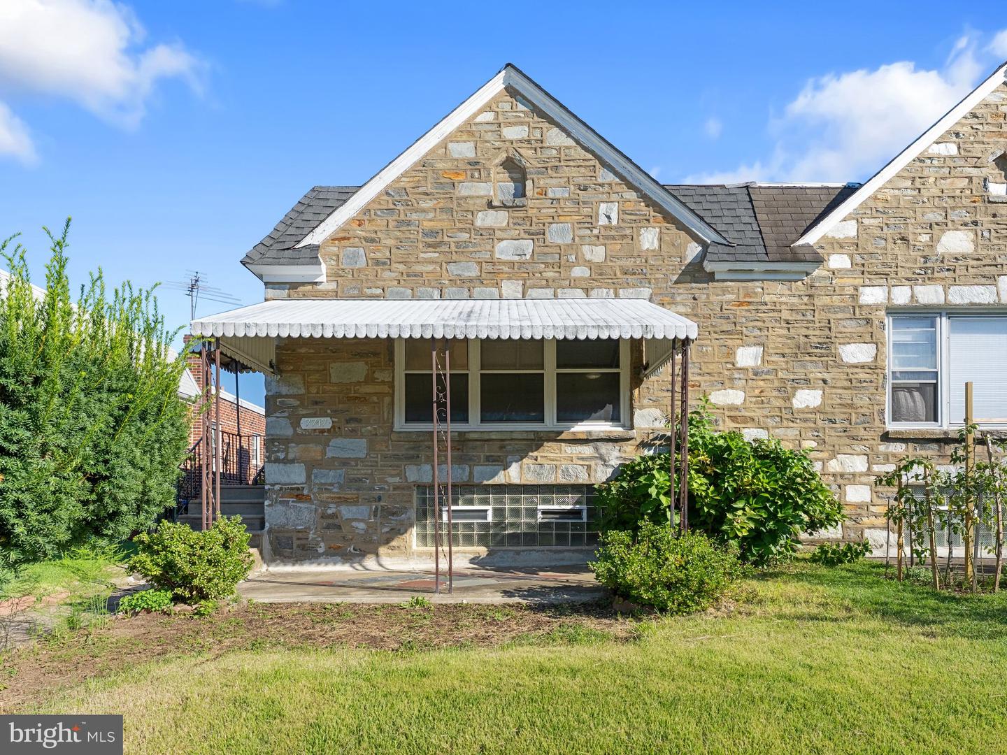 7747 Richard St Property Photo 1