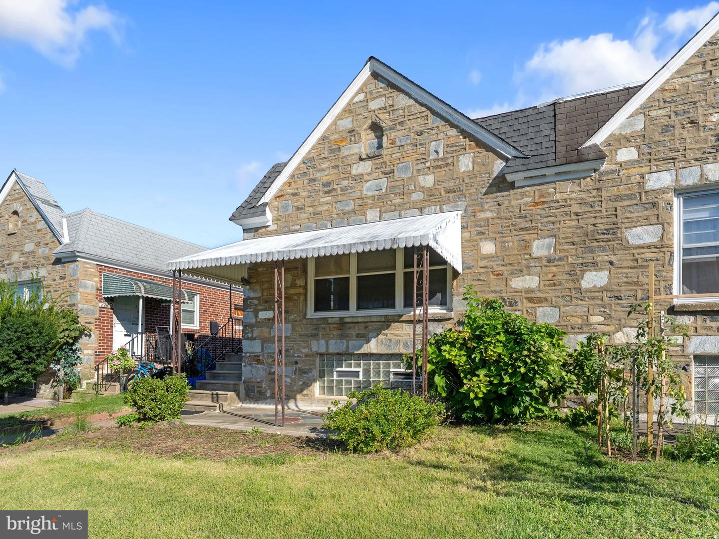 7747 Richard St Property Photo 2