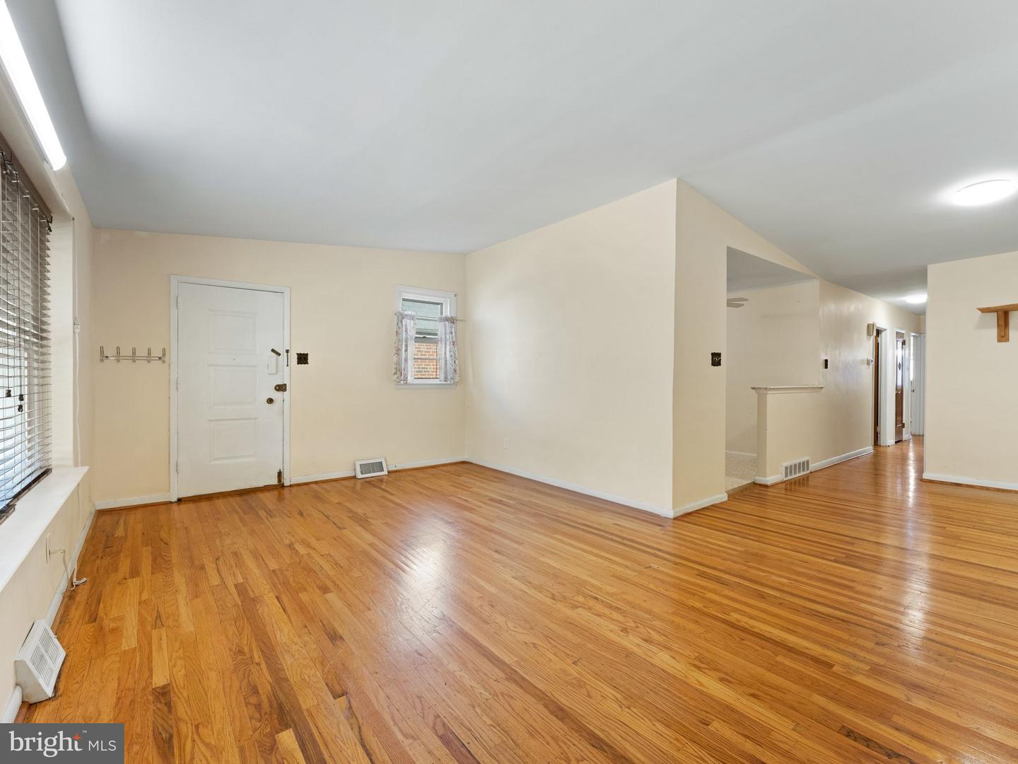 7747 Richard St Property Photo 5