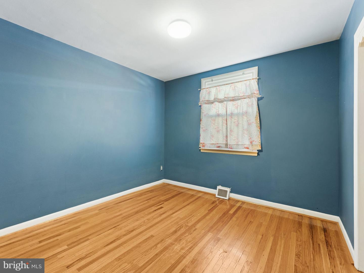 7747 Richard St Property Photo 12