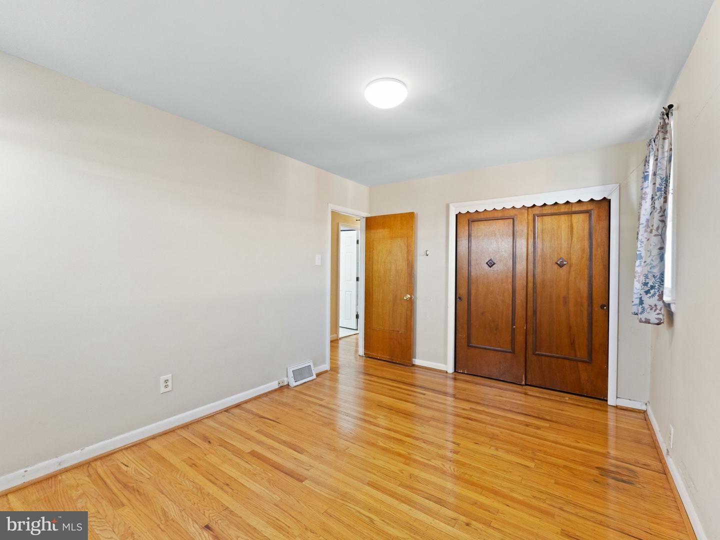 7747 Richard St Property Photo 15