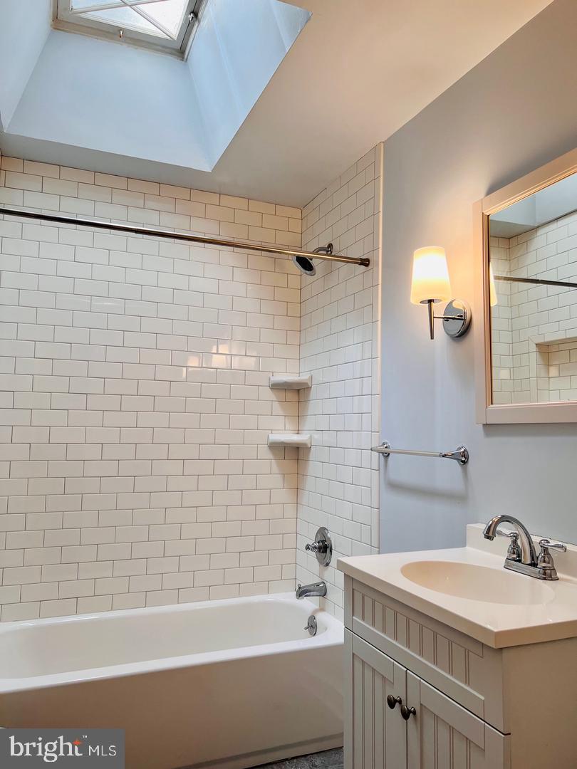 360 E Gorgas Ln Property Photo 13