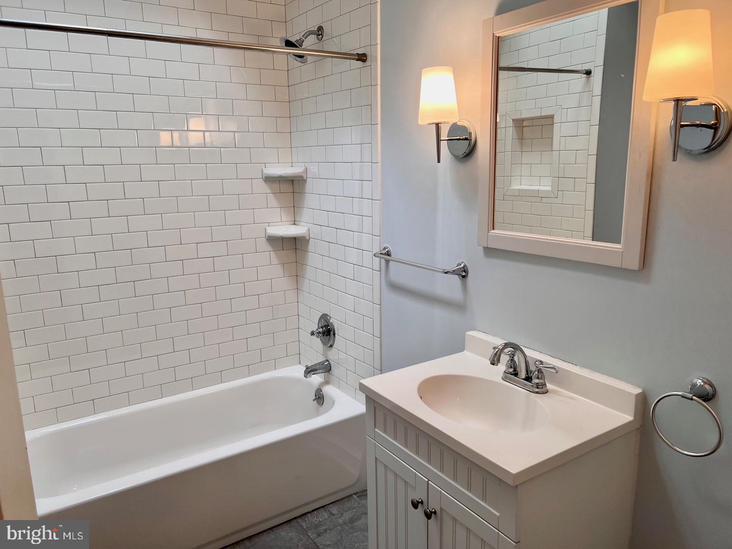 360 E Gorgas Ln Property Photo 14