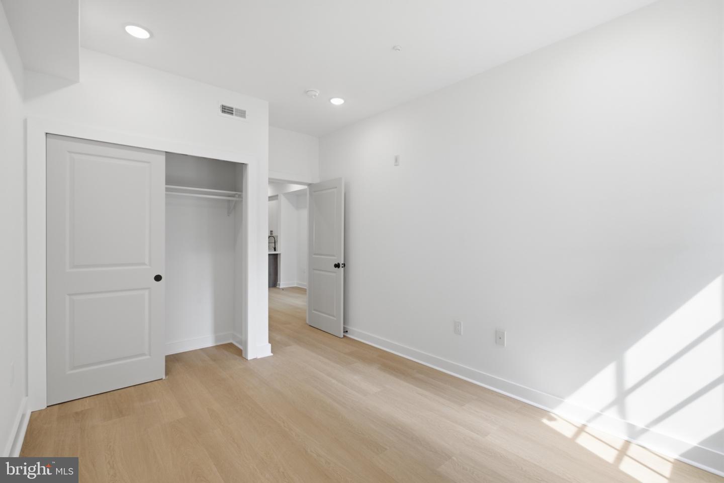 2253 N 12th St #2 Property Photo 10