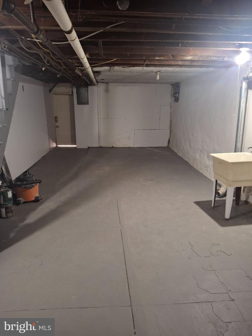 7738 Fayette St Property Photo 31