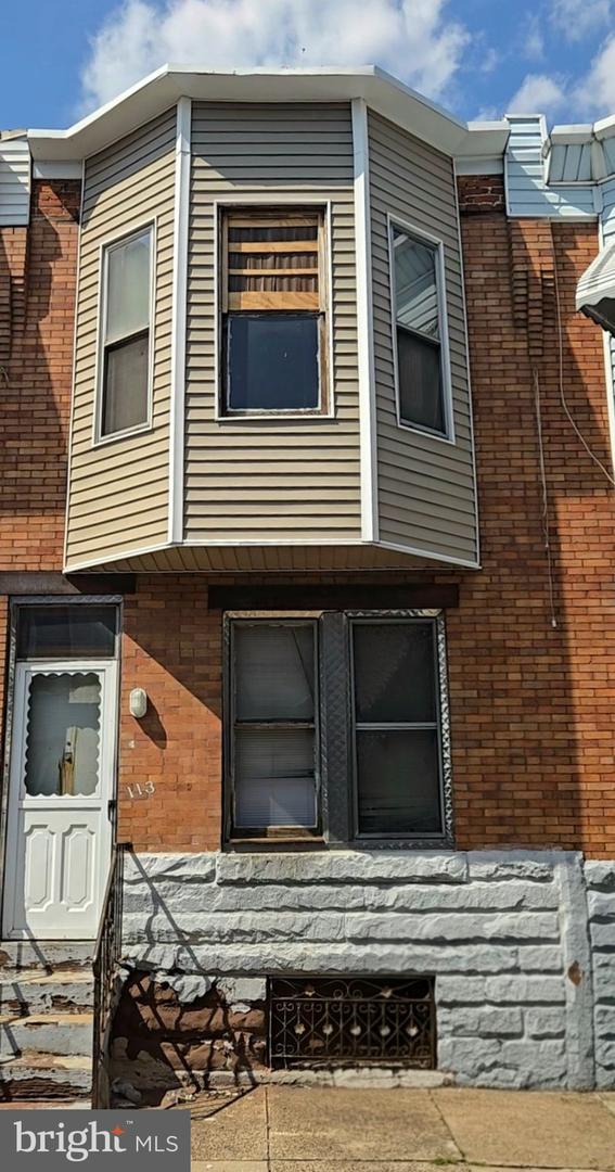 113 W Wishart St Property Photo 1