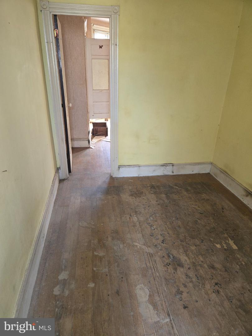 113 W Wishart St Property Photo 5