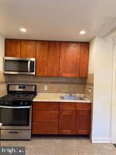 6839 Rodney St Property Photo 8
