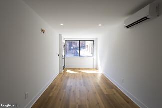 3704 Midvale Ave Property Photo 1
