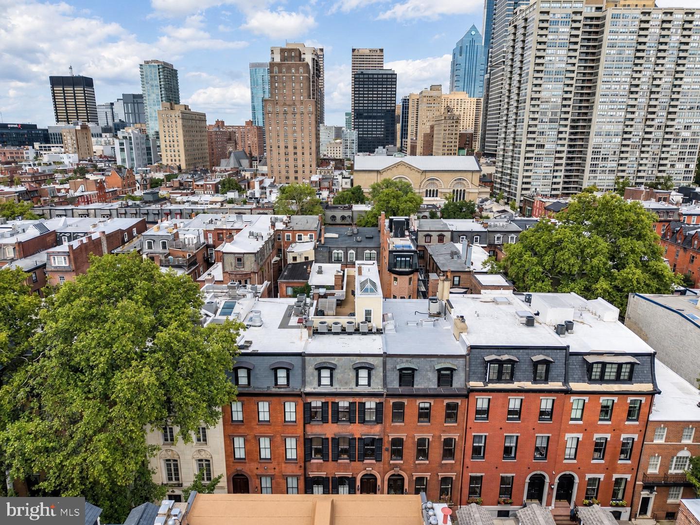 2015 Delancey Pl Property Photo 3