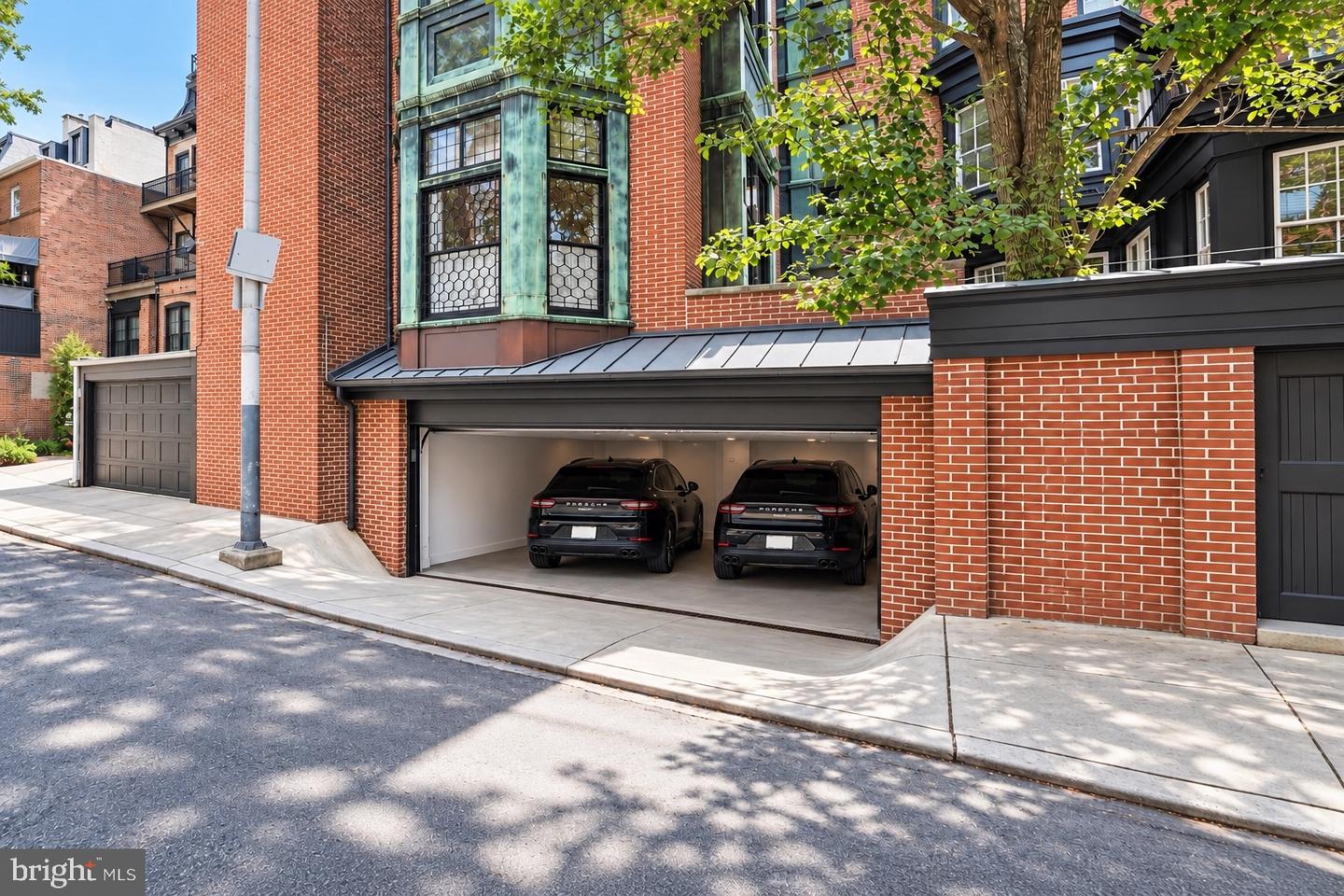 2015 Delancey Pl Property Photo 12