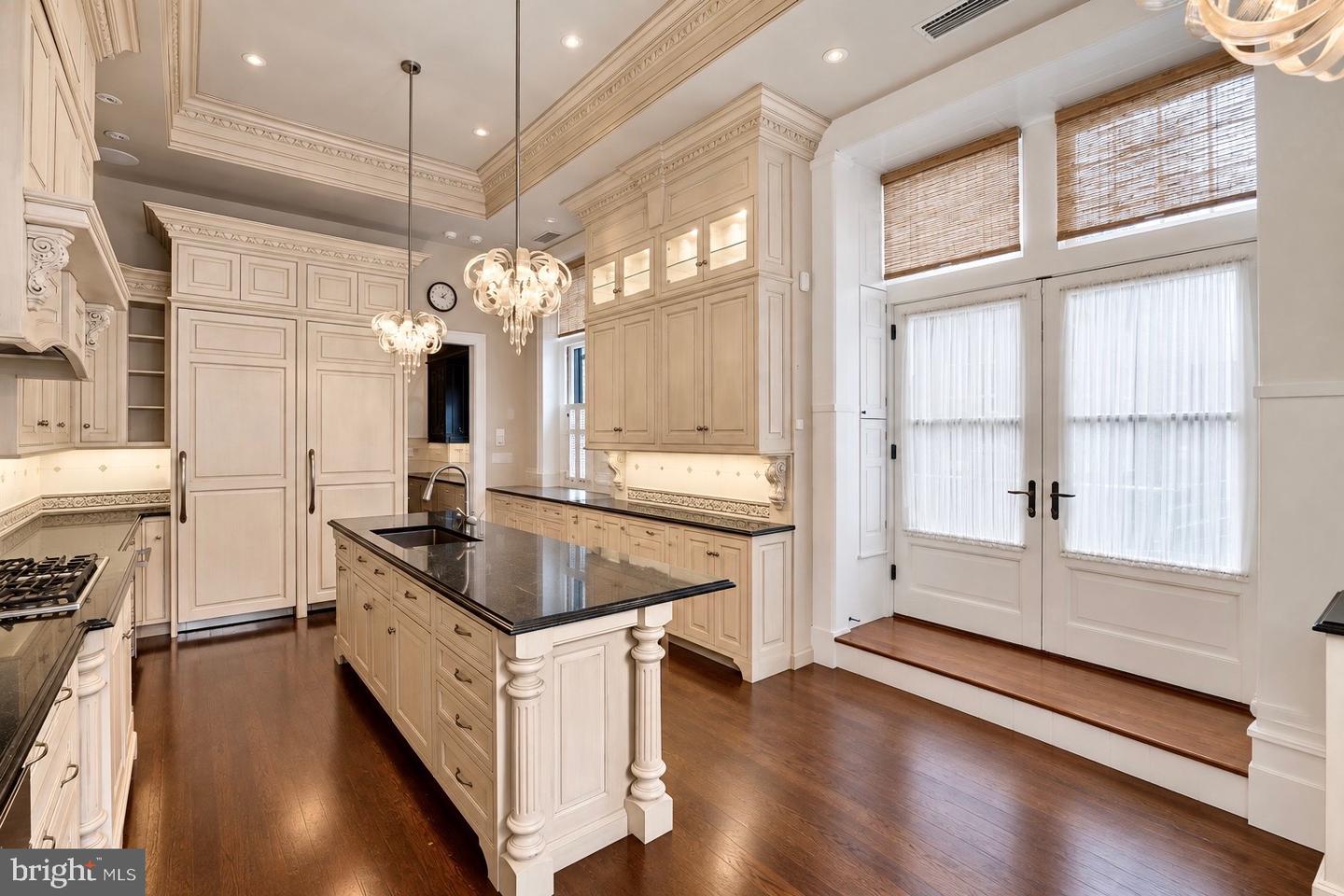 2015 Delancey Pl Property Photo 17