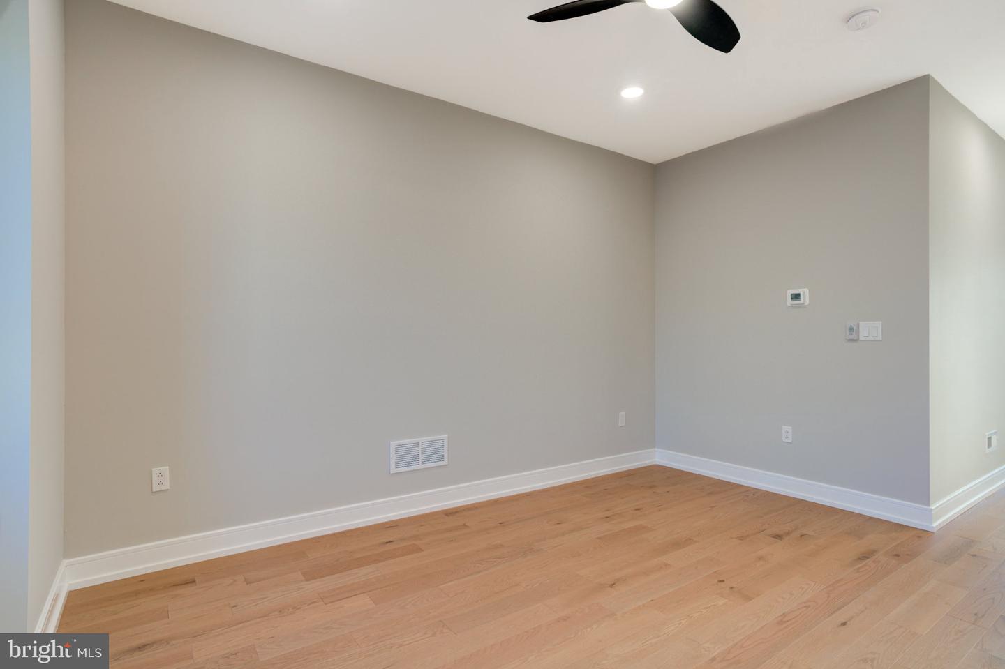 1620 N Randolph St Property Photo 8