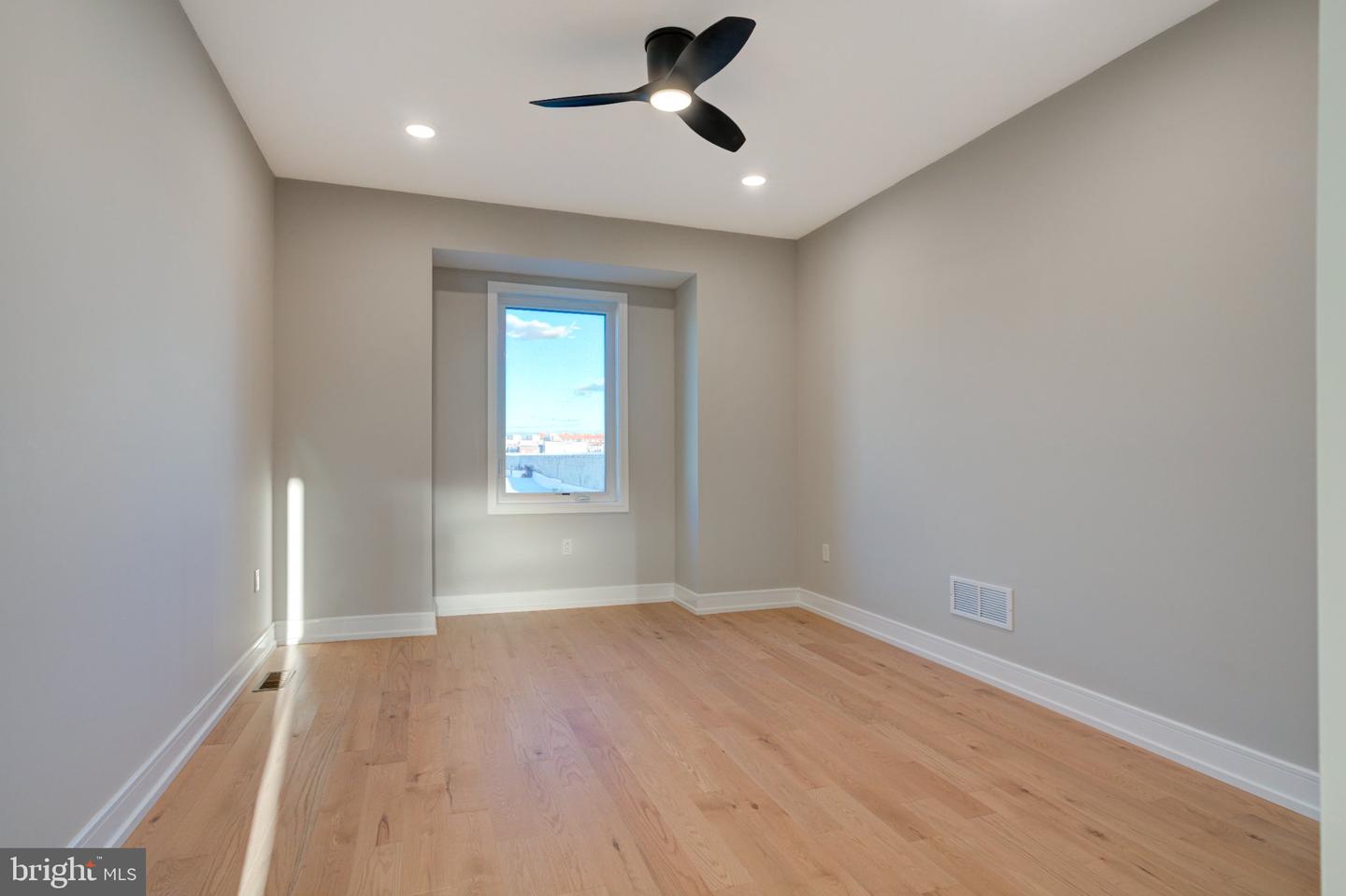 1620 N Randolph St Property Photo 10