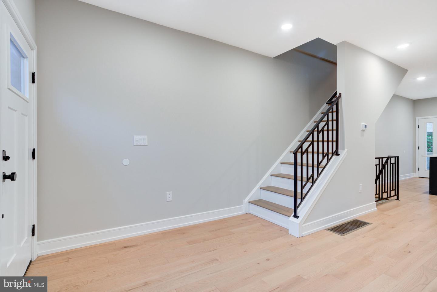 1620 N Randolph St Property Photo 22