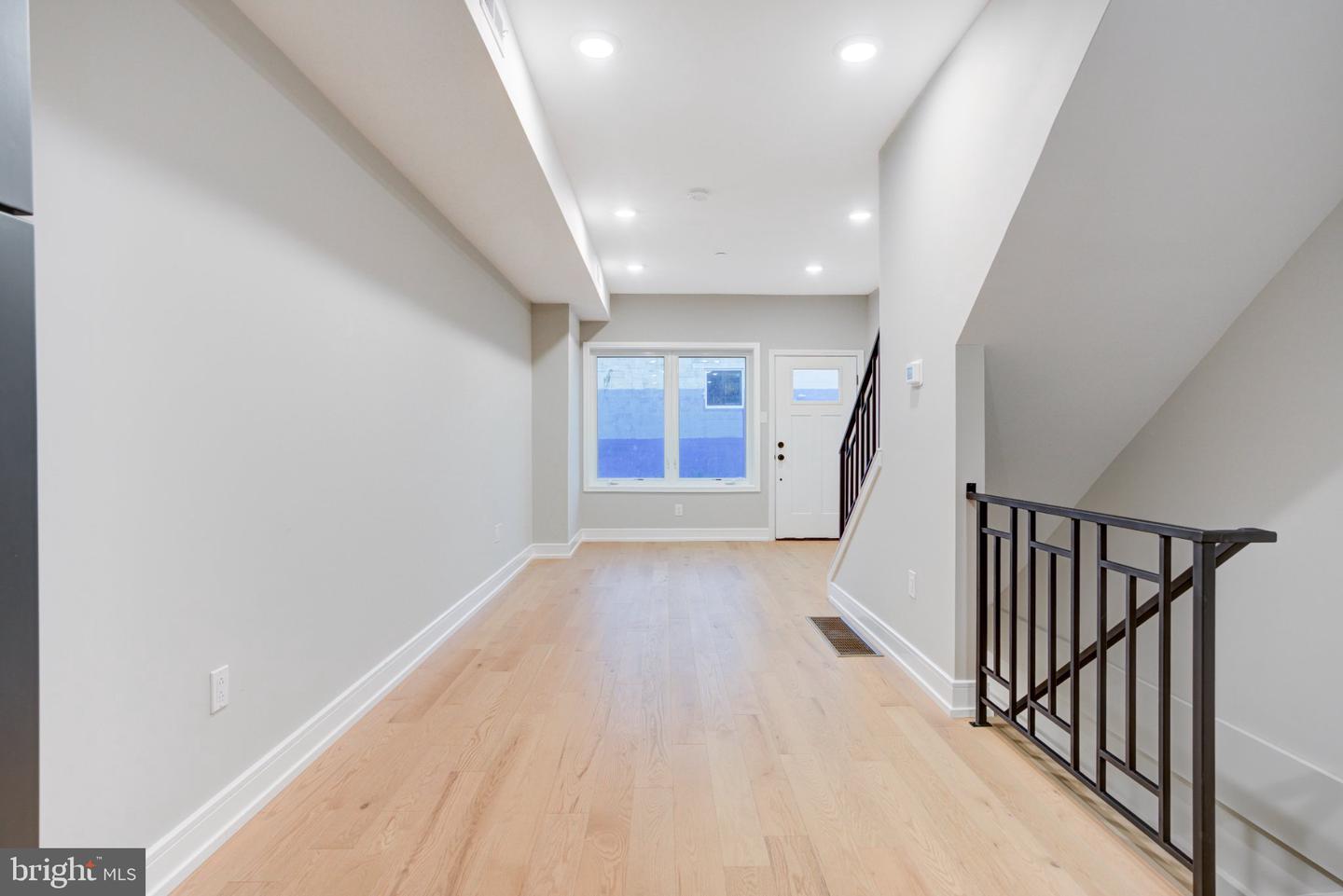 1620 N Randolph St Property Photo 24