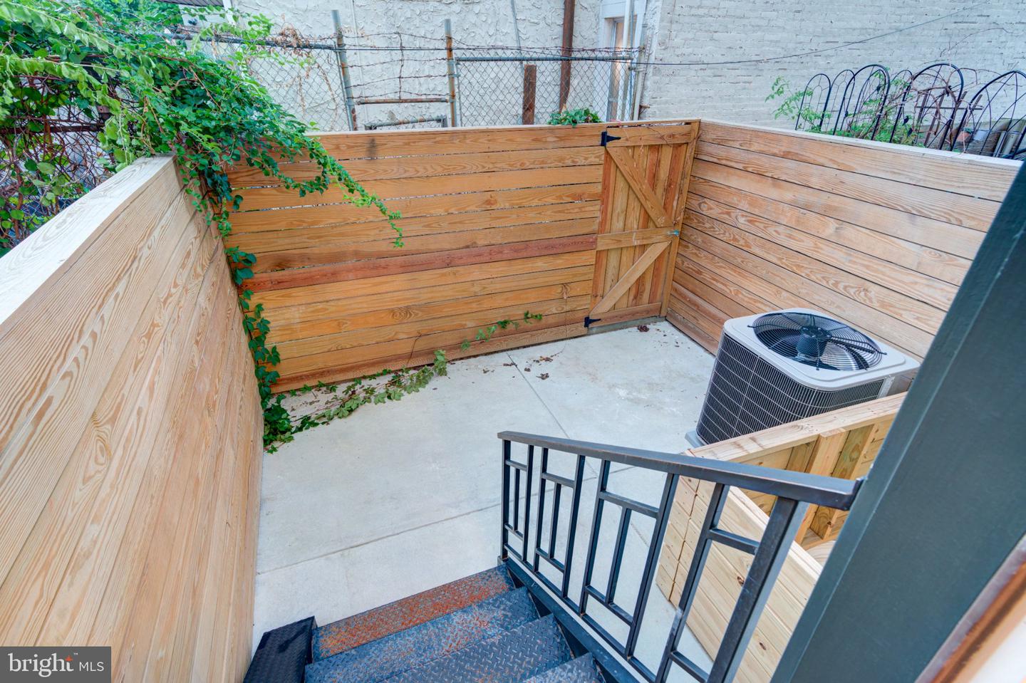 1620 N Randolph St Property Photo 34