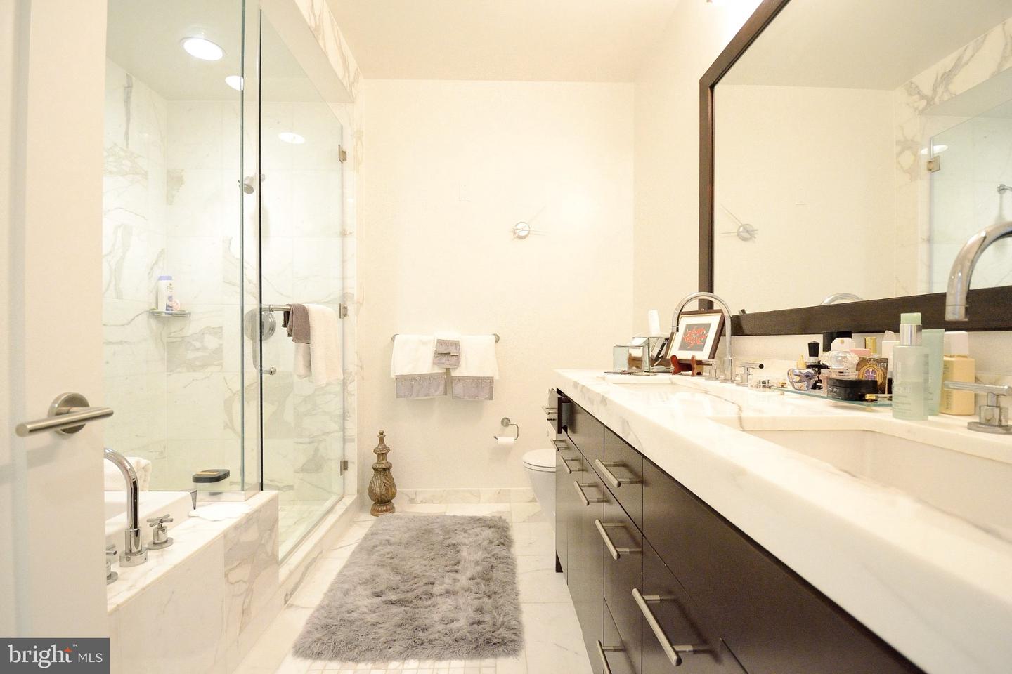 1414 S Penn Sq #14a Property Photo 14