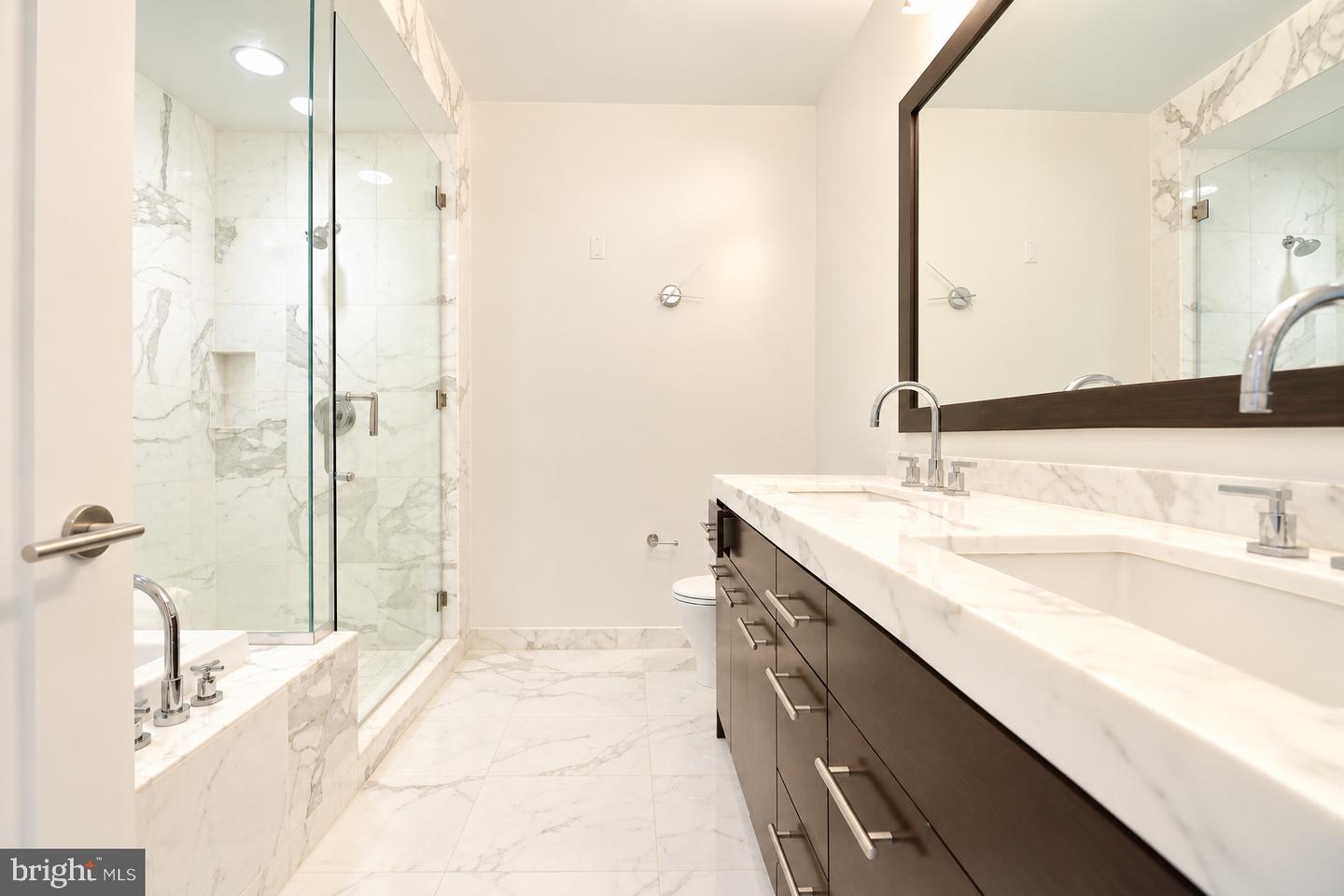 1414 S Penn Sq #14a Property Photo 15