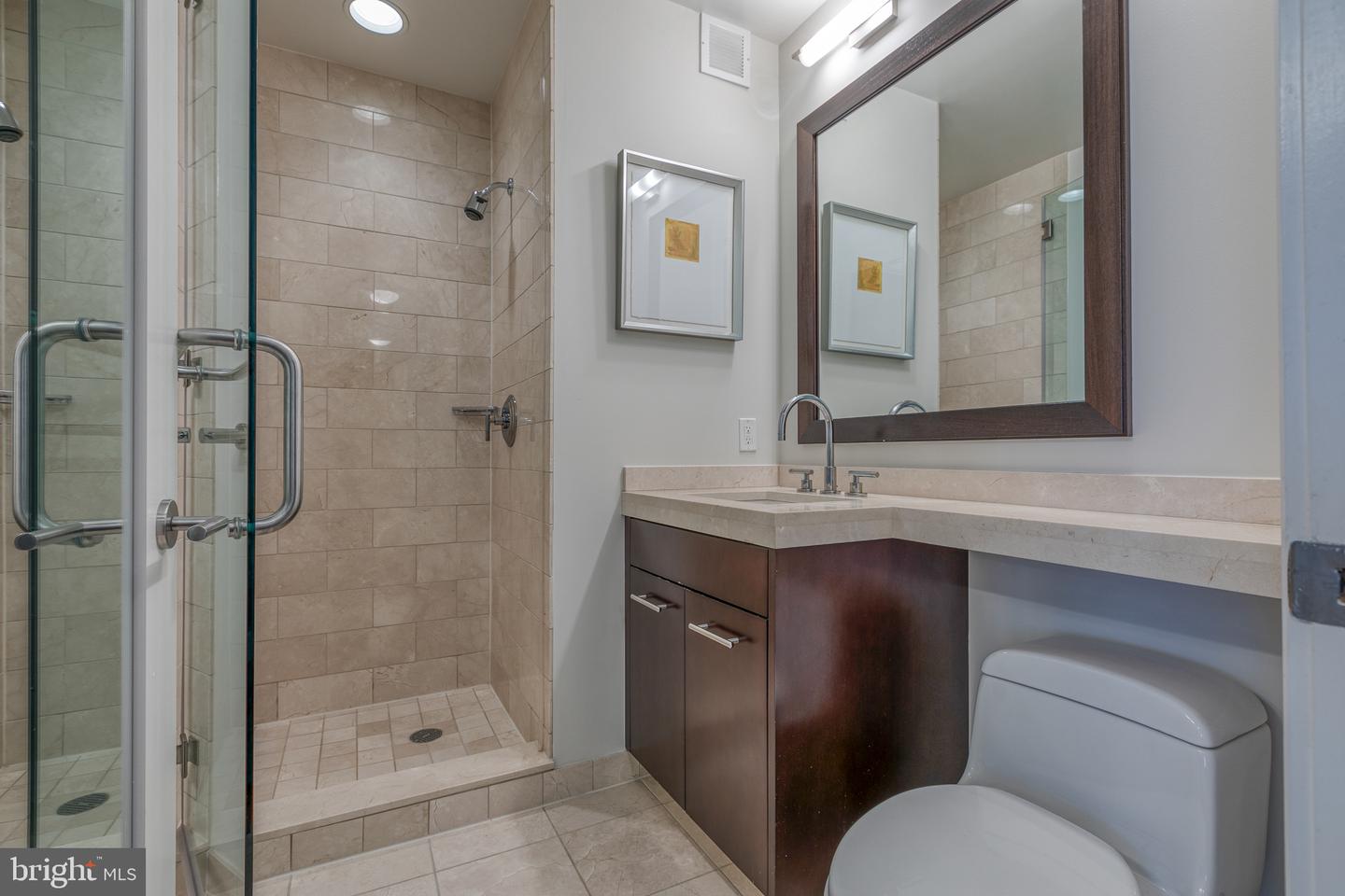 1414 S Penn Sq #14a Property Photo 19