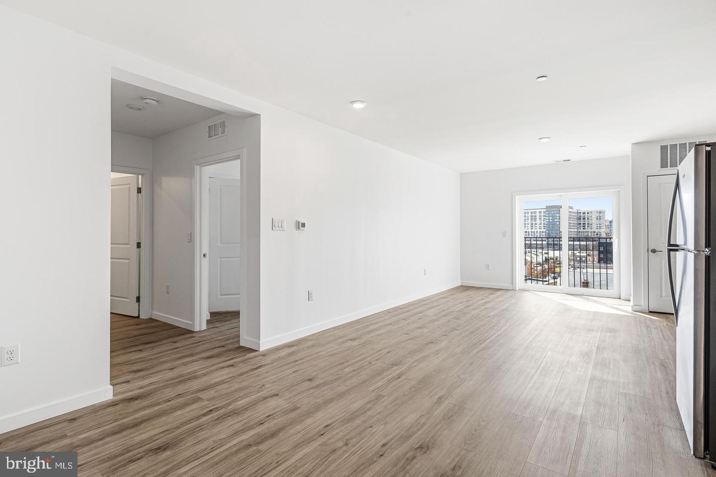 915-17 N Broad St #512 Property Photo 5