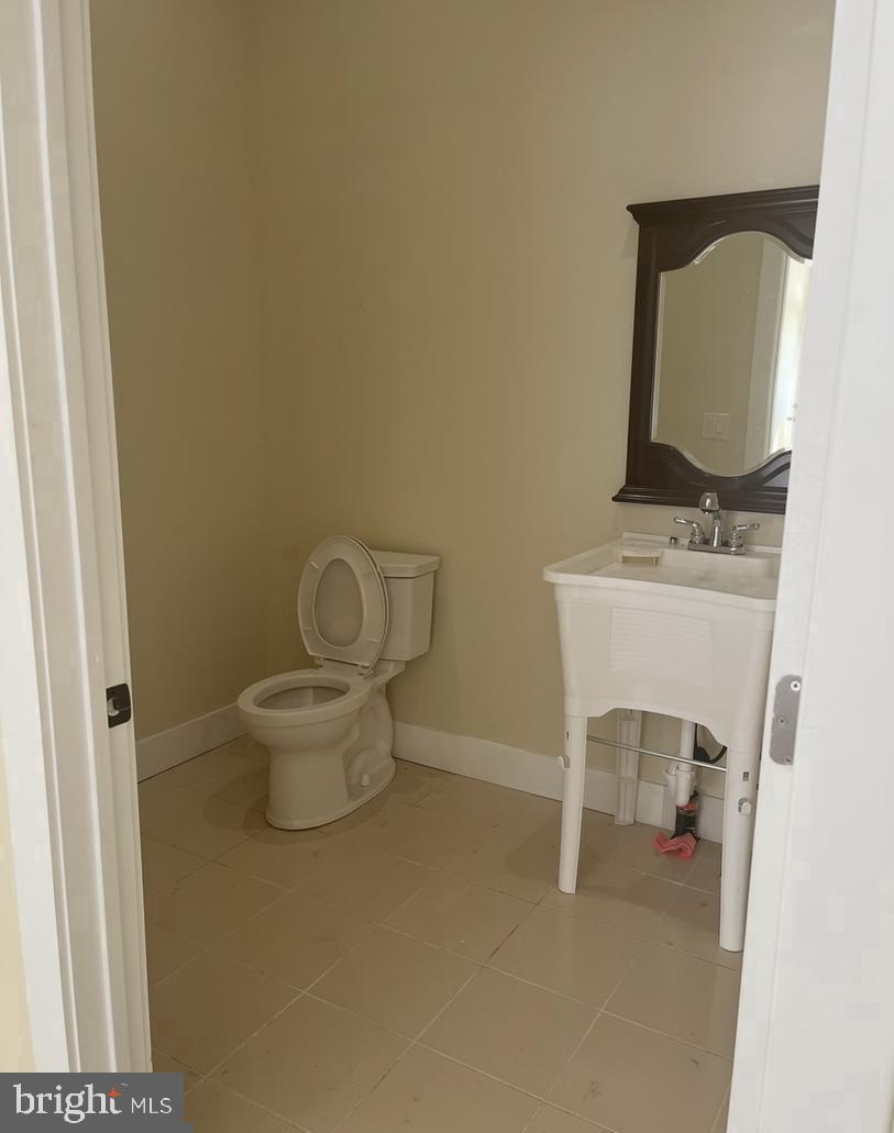 5047-00 Baltimore Ave Property Photo 5