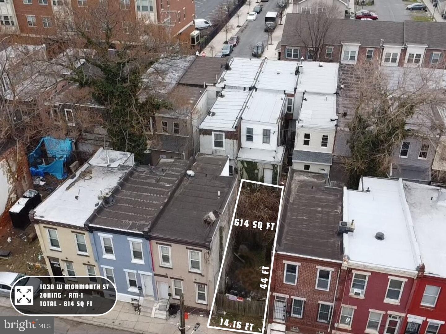 1030 W MONMOUTH ST Property Photo 1
