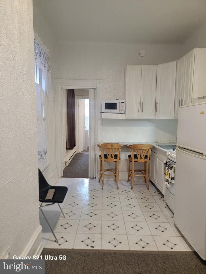 214 Buckingham Pl #1 Property Photo 6