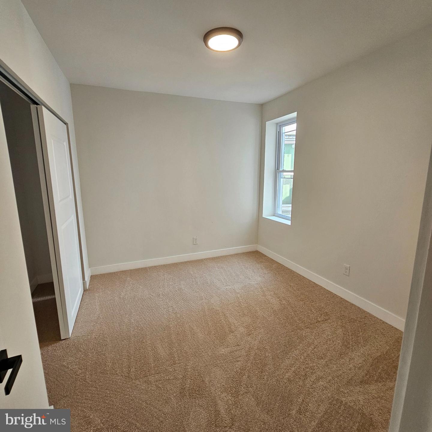 5755 N 17th St Property Photo 26