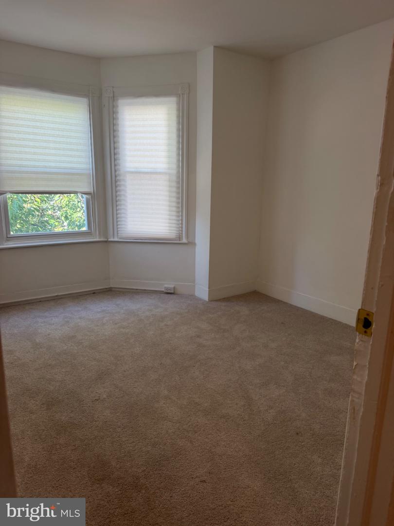 6022 Spring St Property Photo 6