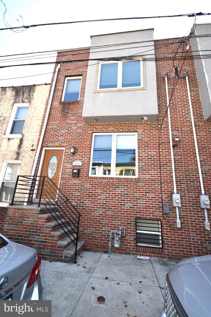 2649 Mercer St Property Photo 1