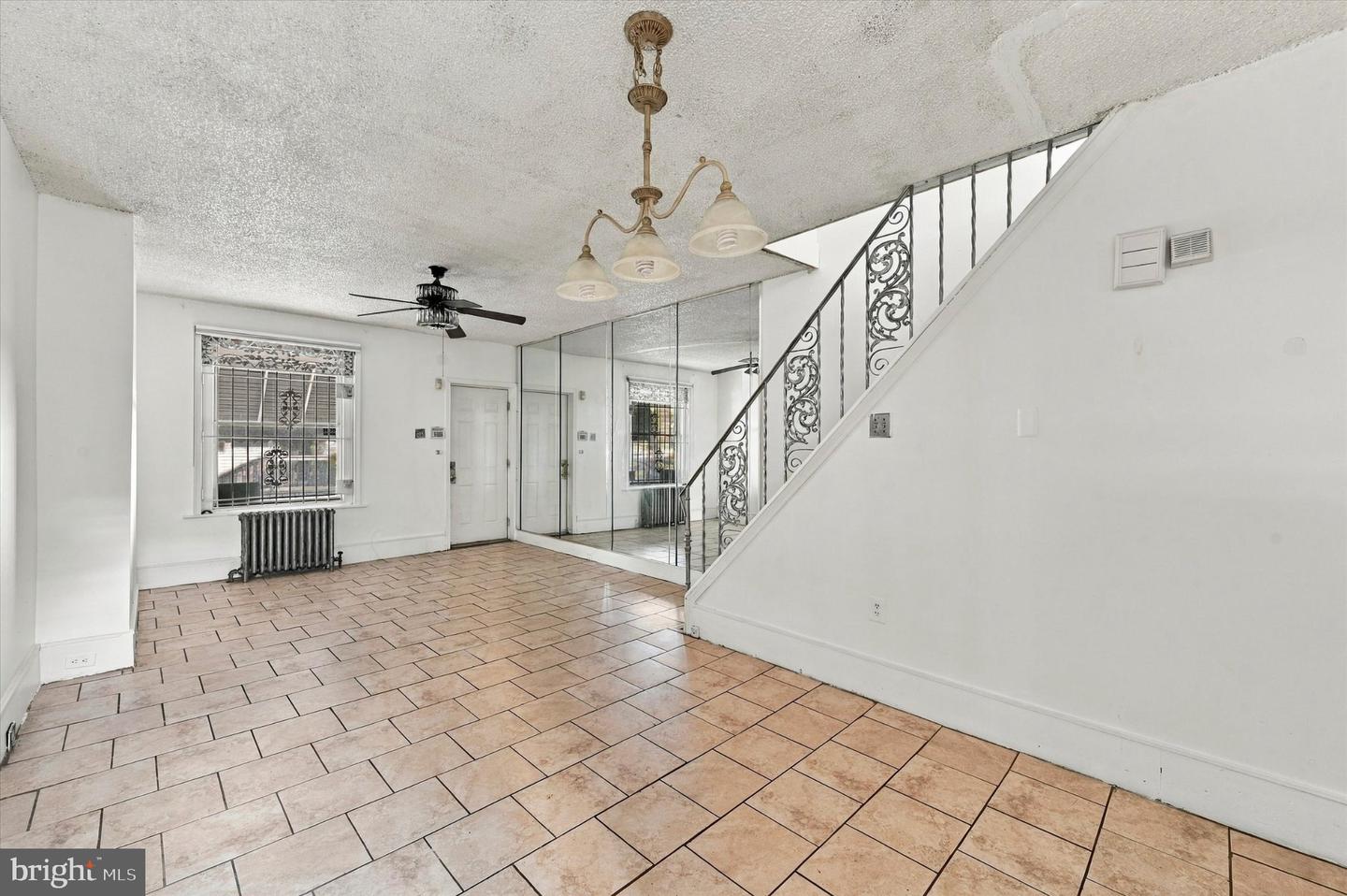556 N Paxon St Property Photo 11