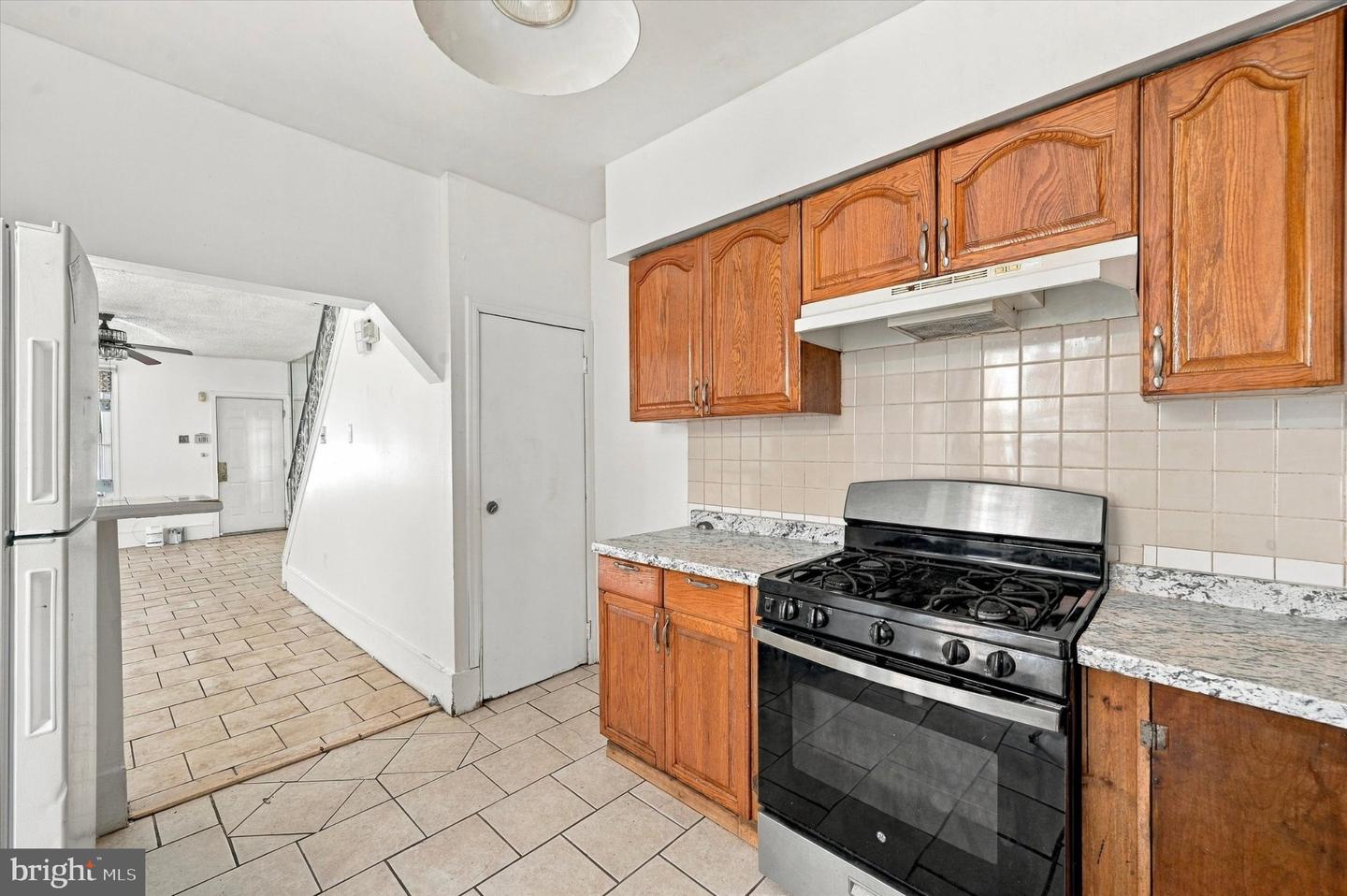 556 N Paxon St Property Photo 15