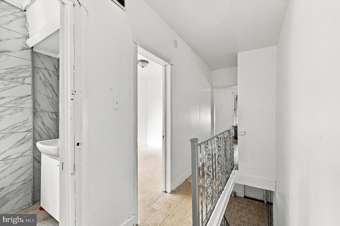 556 N Paxon St Property Photo 17