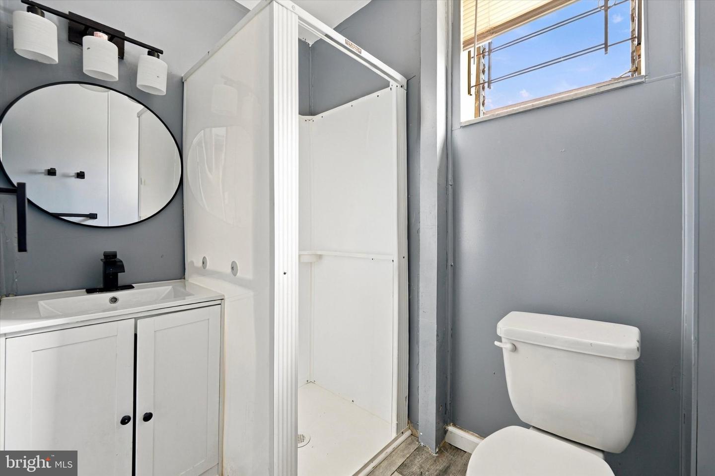 1514 Wolf St Property Photo 11
