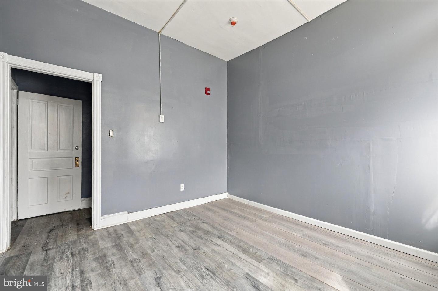 1514 Wolf St Property Photo 27