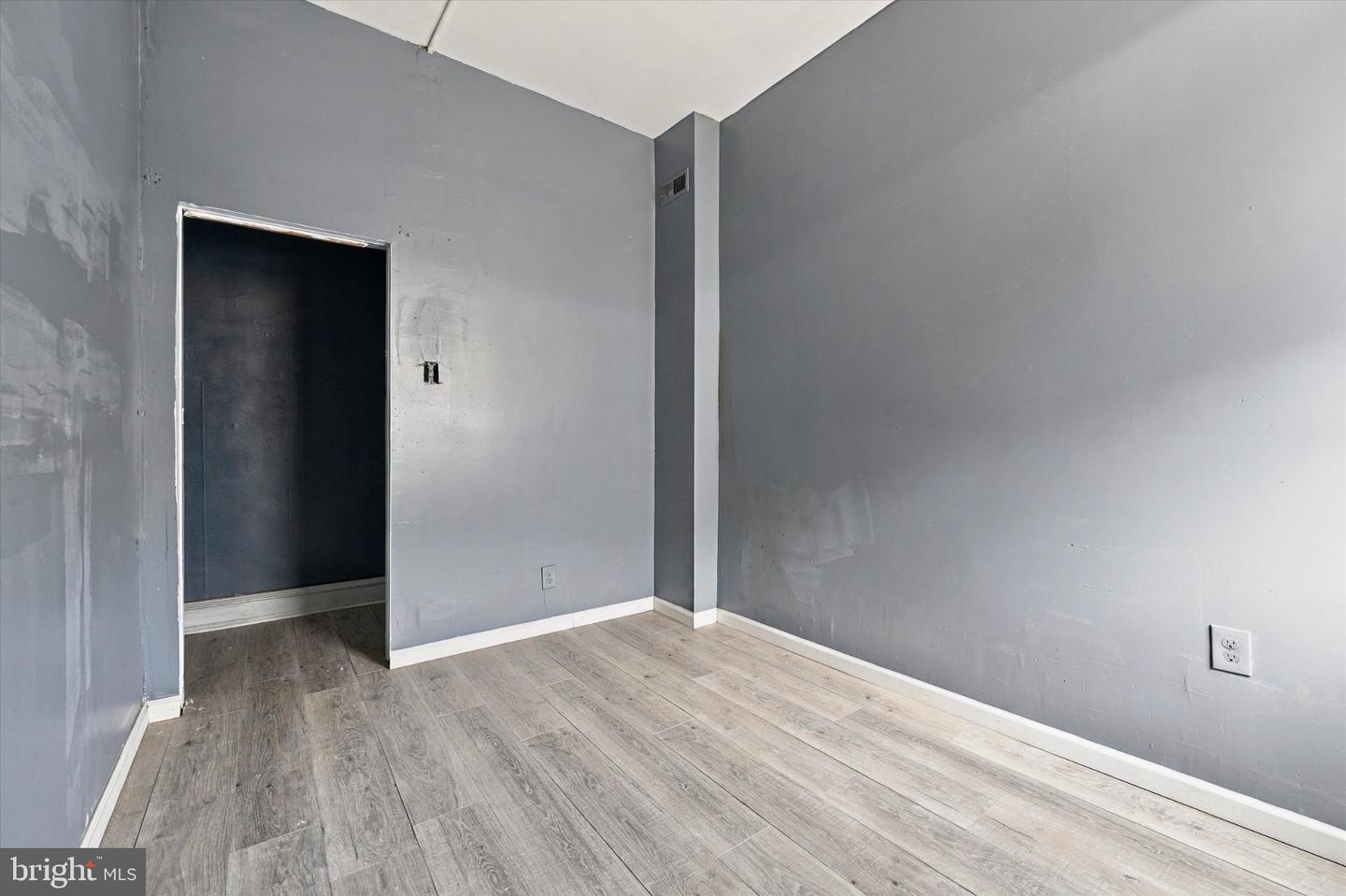 1514 Wolf St Property Photo 30
