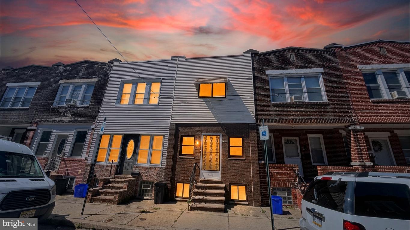 1630 S Newkirk St Property Photo 2