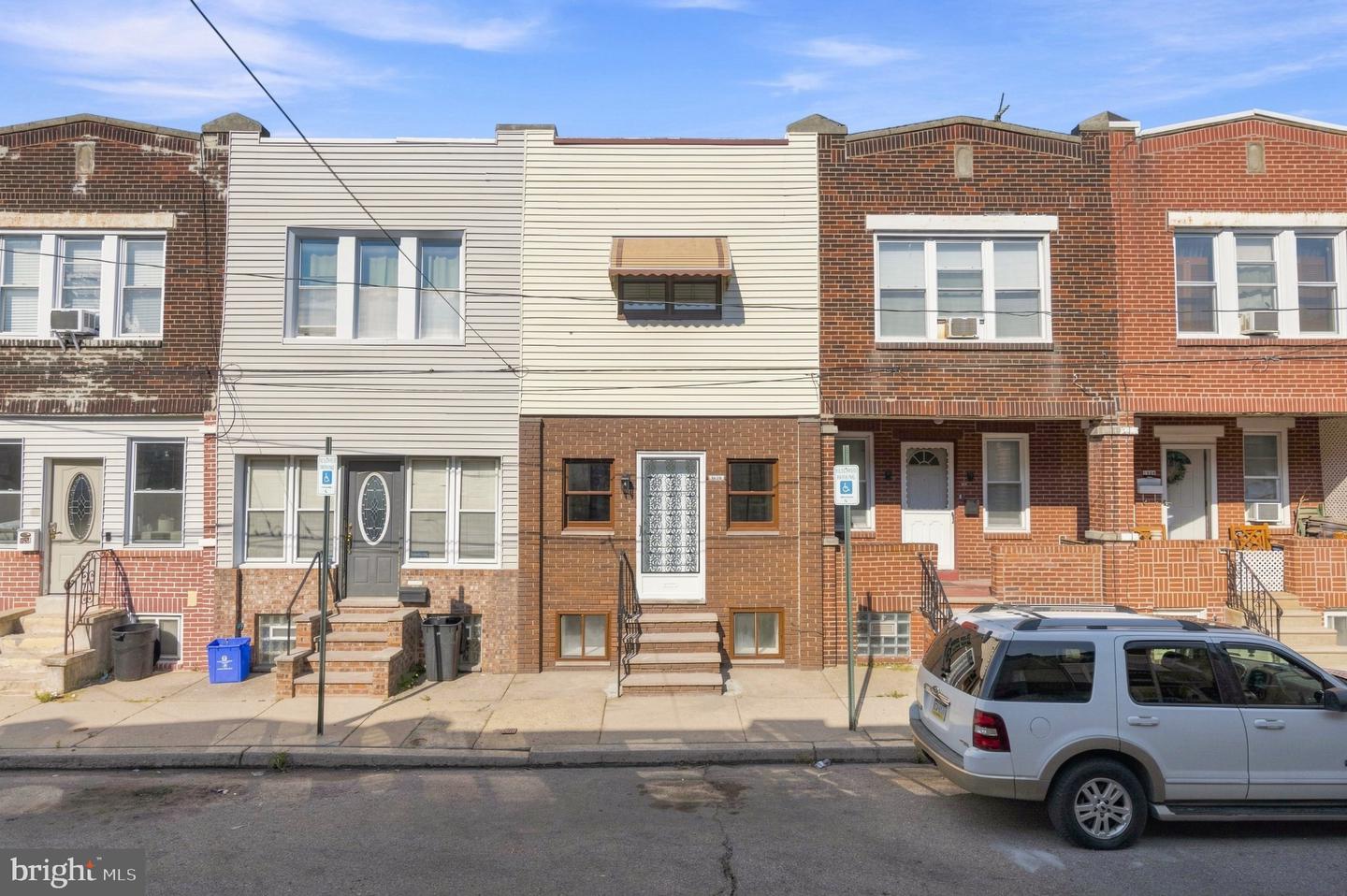 1630 S Newkirk St Property Photo 3