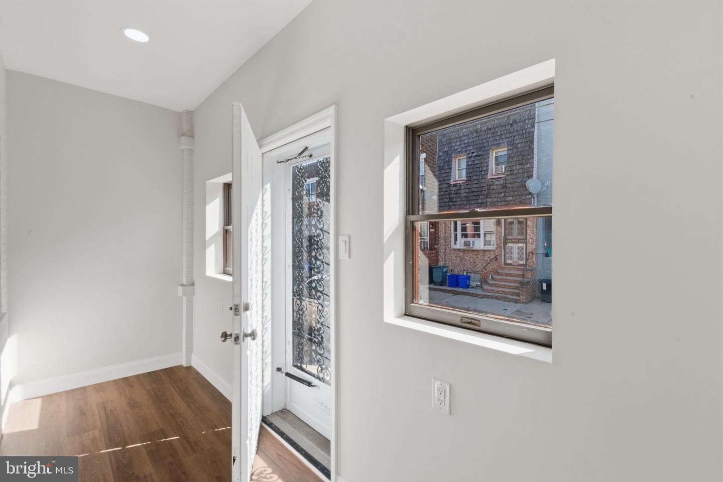 1630 S Newkirk St Property Photo 5