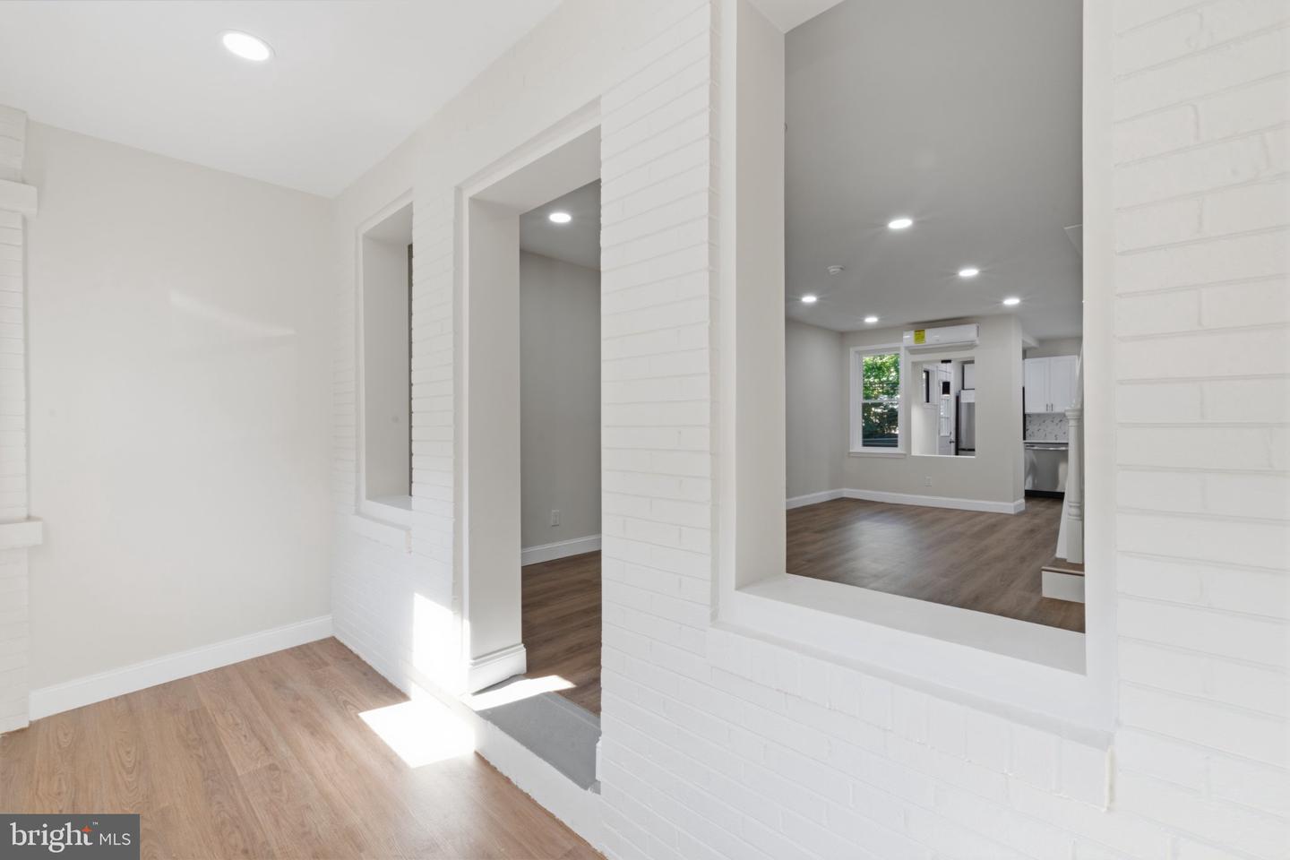 1630 S Newkirk St Property Photo 6