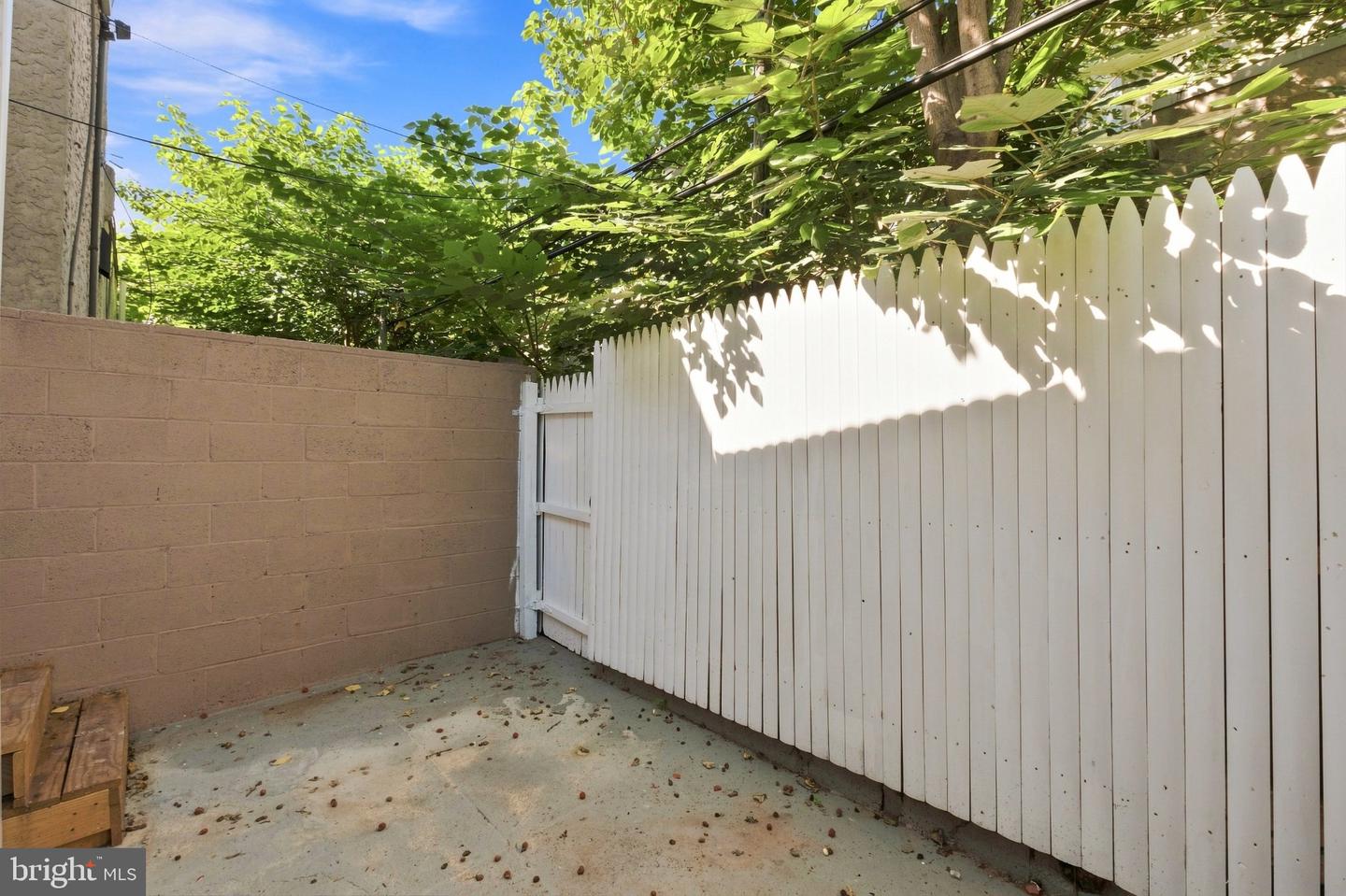 1630 S Newkirk St Property Photo 8