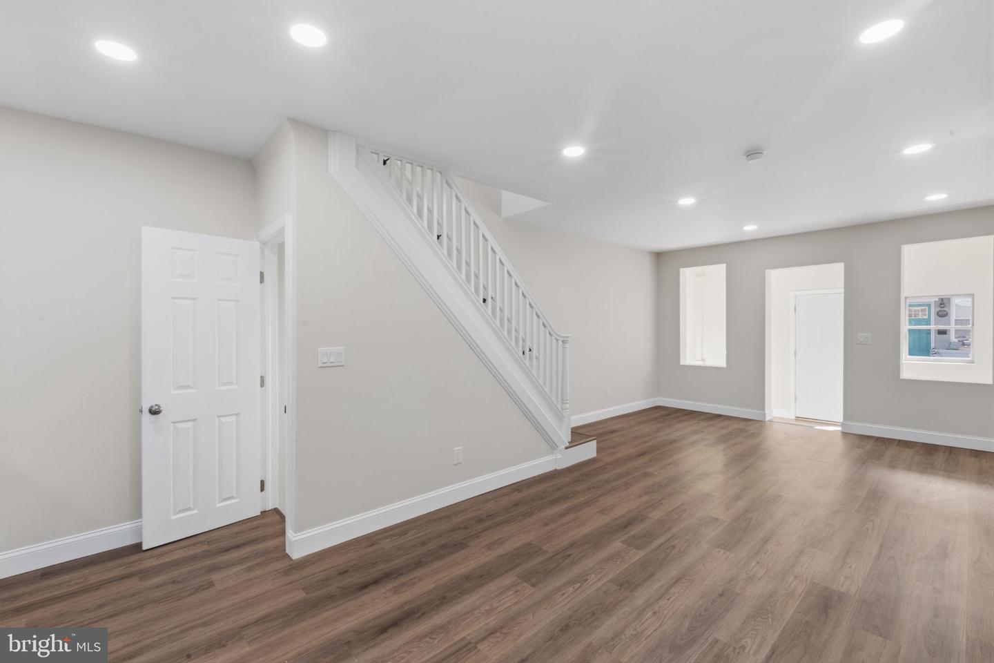 1630 S Newkirk St Property Photo 10