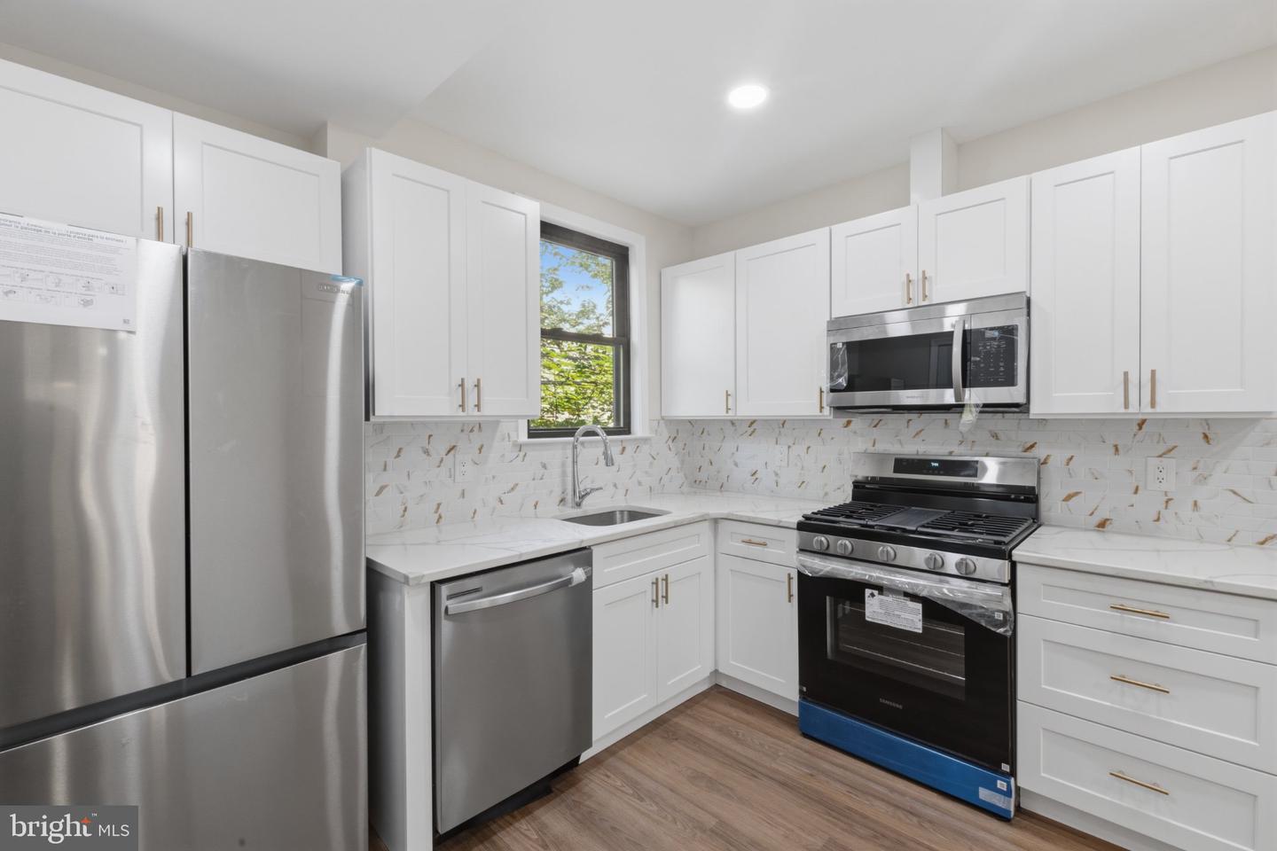 1630 S Newkirk St Property Photo 13