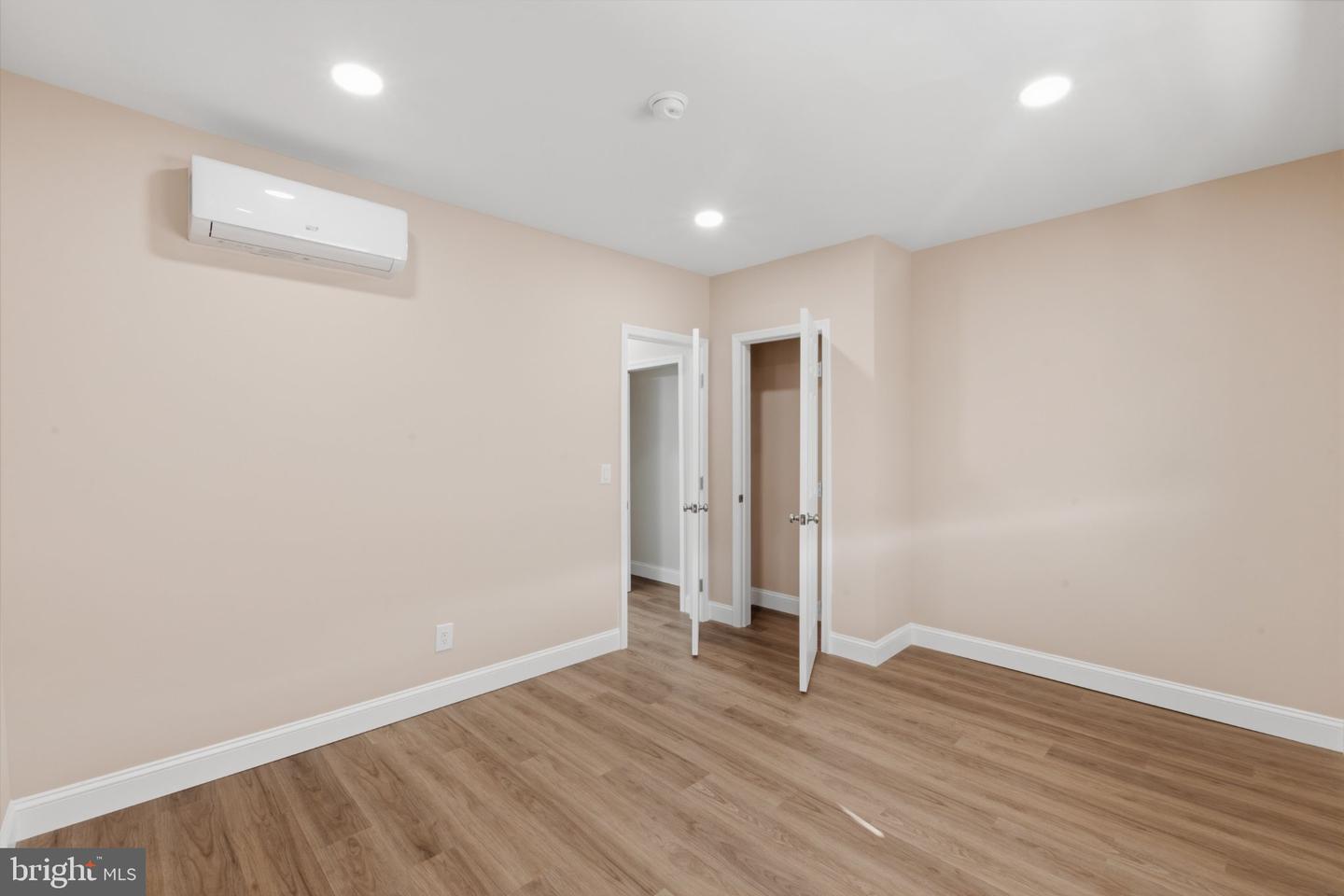 1630 S Newkirk St Property Photo 22