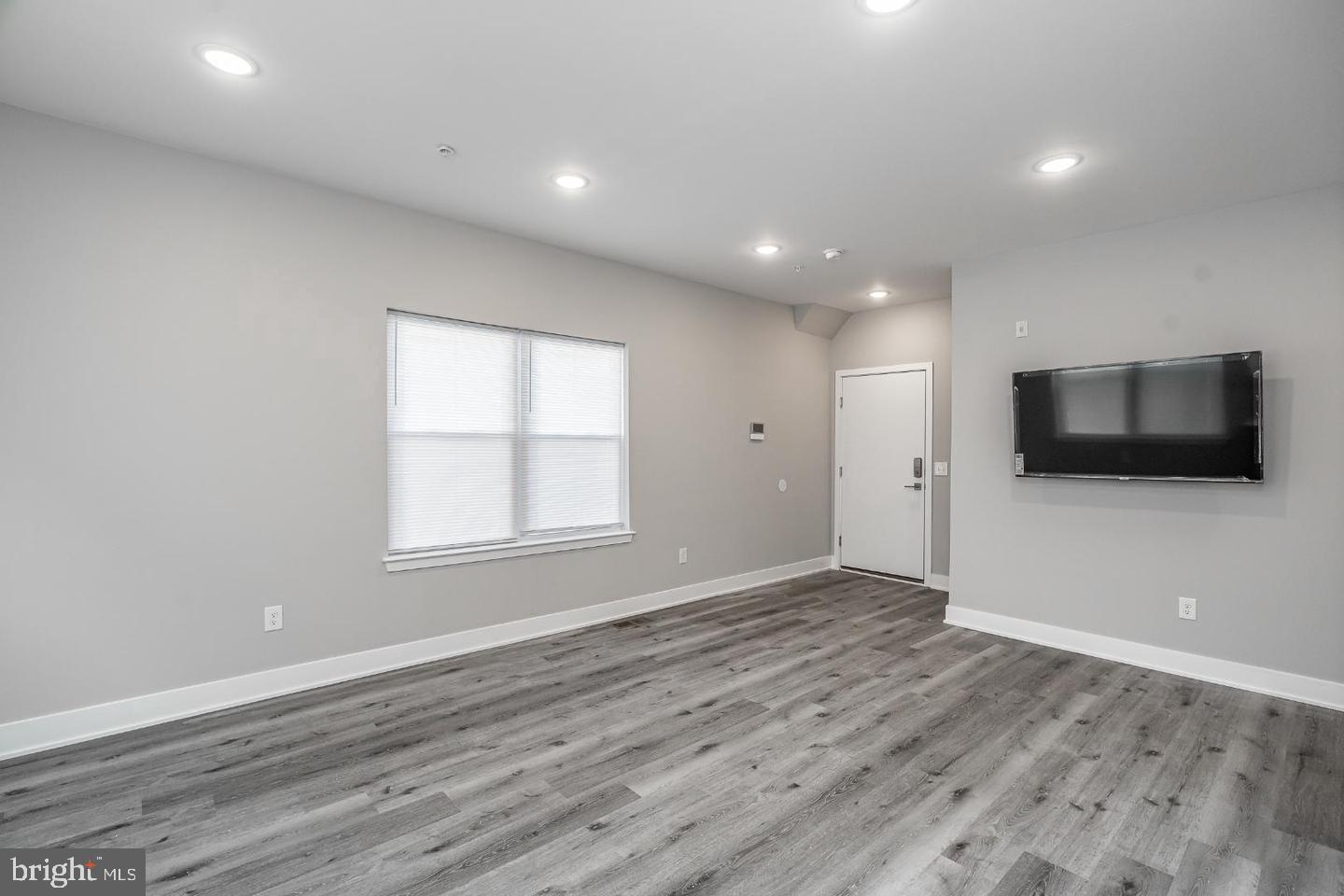 616 N Union St #b Property Photo 3