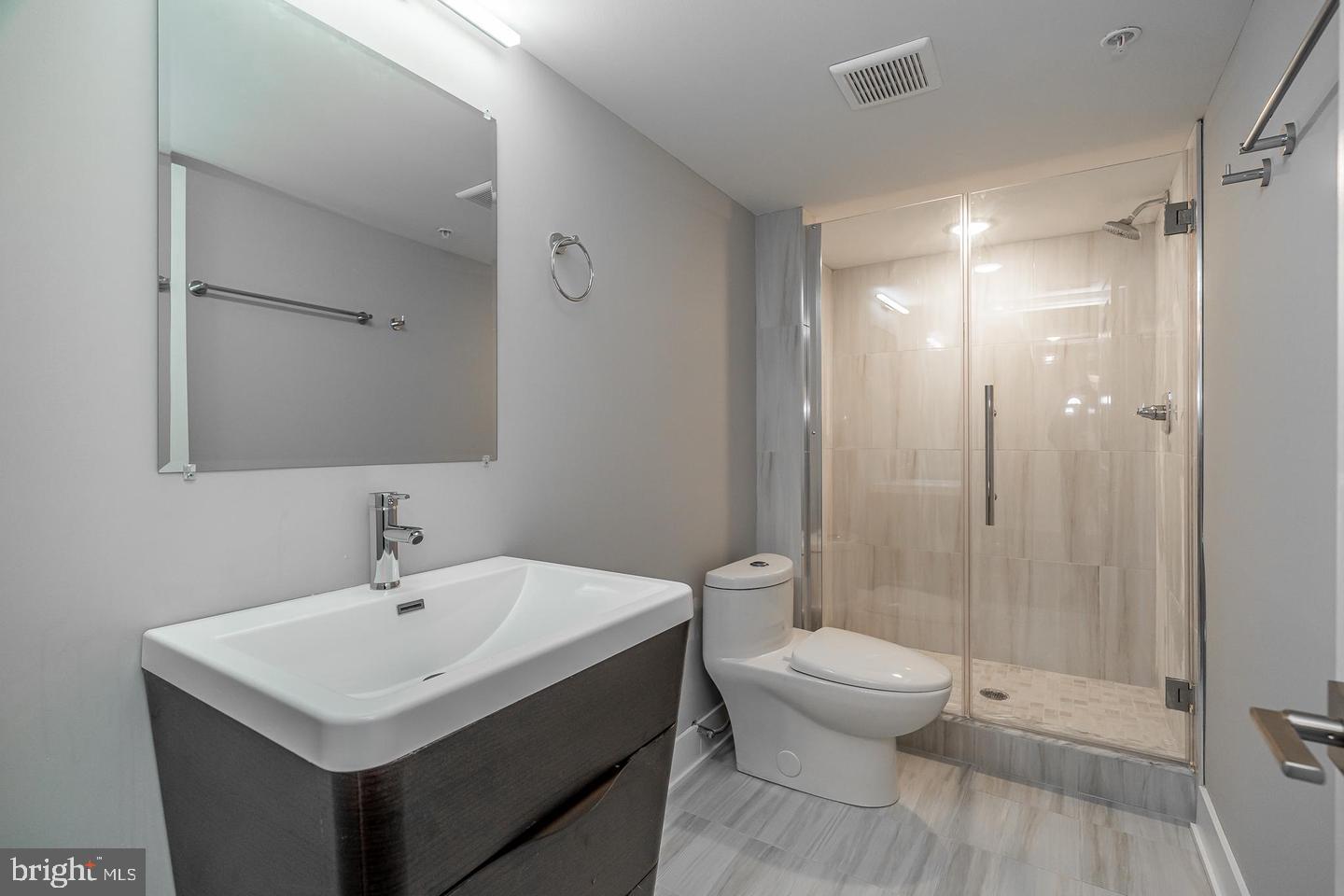 616 N Union St #b Property Photo 8