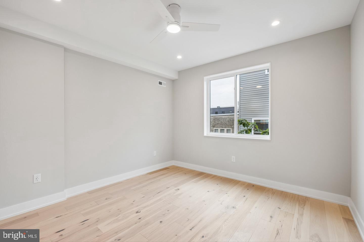 1534 S Lambert St Property Photo 17