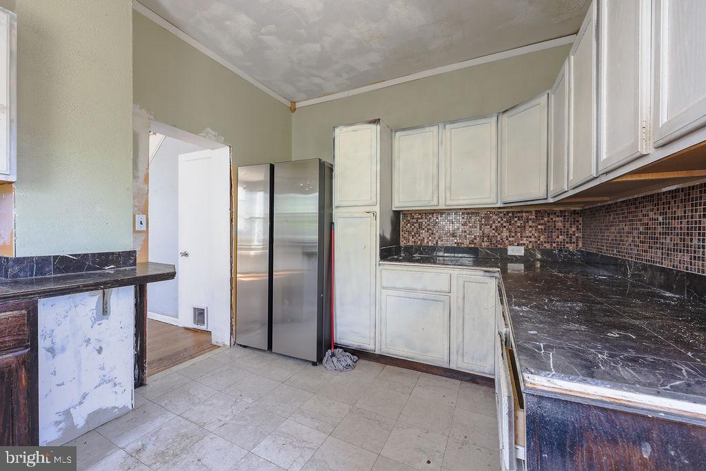 7339 Whitaker Ave Property Photo 8