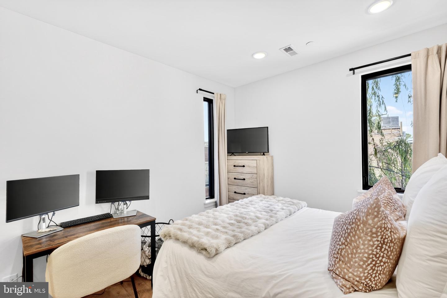 1801 Fairmount Ave #- Unit 303 Property Photo 12